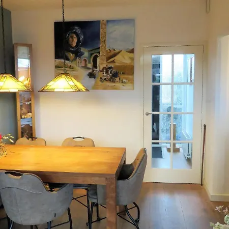 Lovely Holiday Within Cycling Distance Of The Dunes And The Beach! Hébergement de vacances *